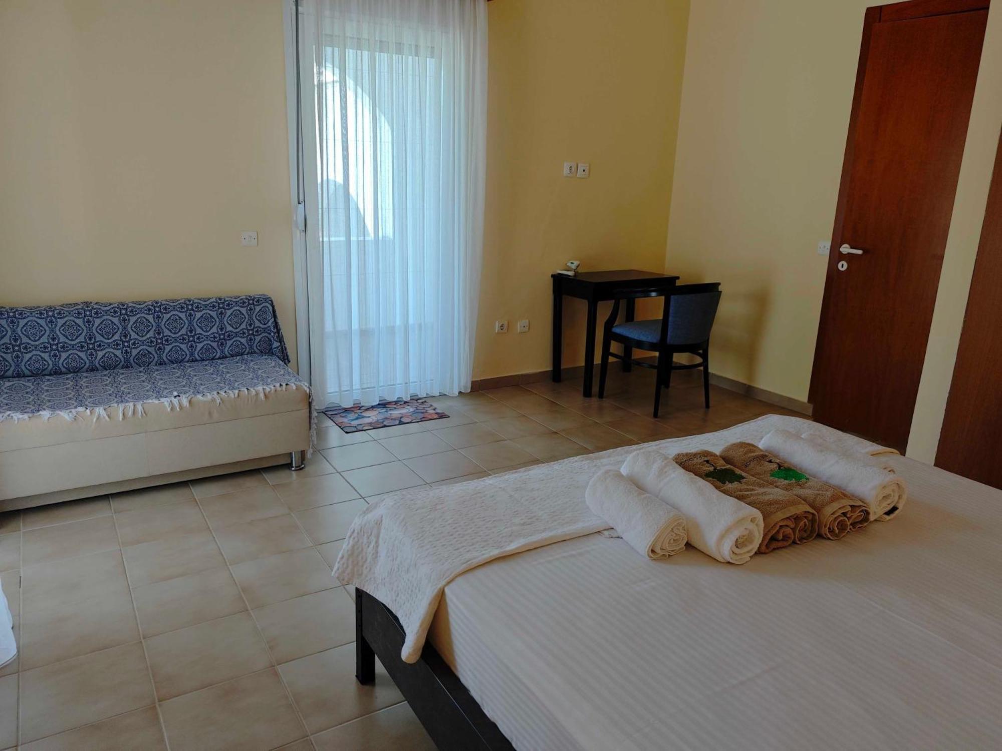 Sithonia Apartment