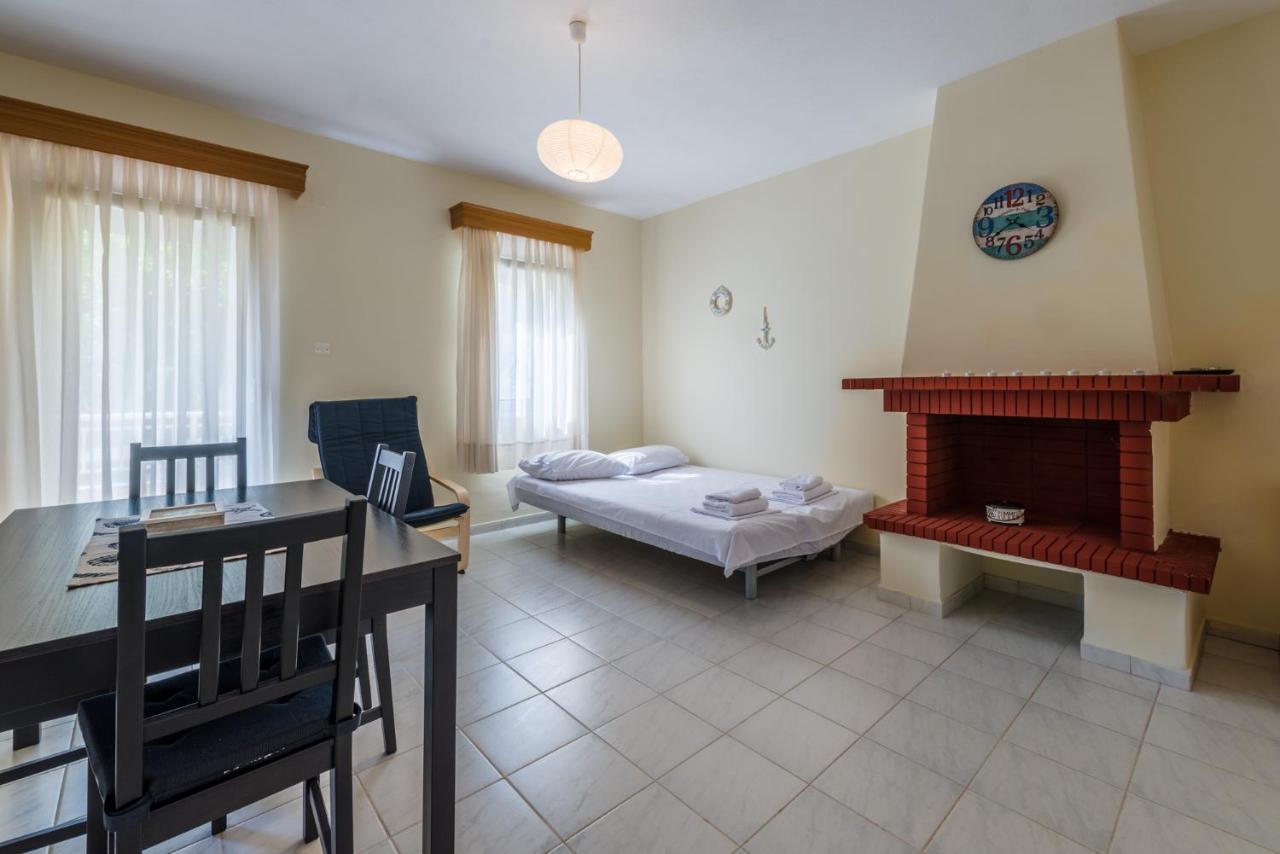 Sithonia Apartment *