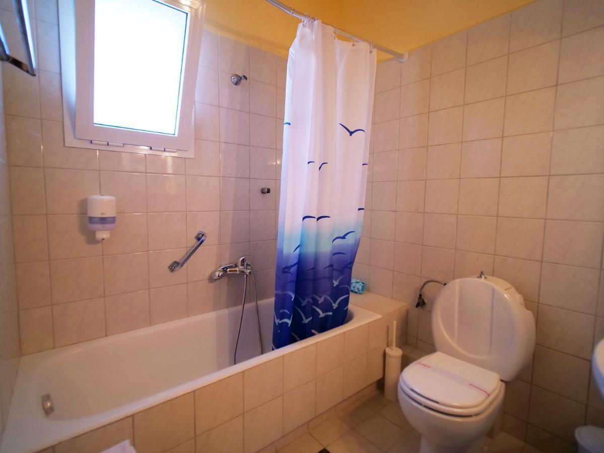 Apartment Sithonia *